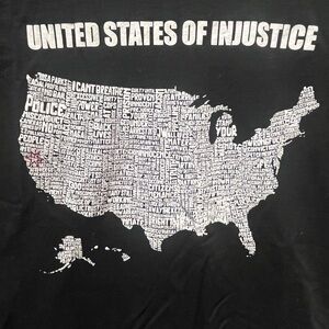 United States of Injustice Graphic Tee Men’s Small Black